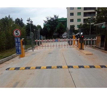 安裝「小區(qū)門禁車牌識(shí)別系統(tǒng)」的好處，90%的朋友都不知道！